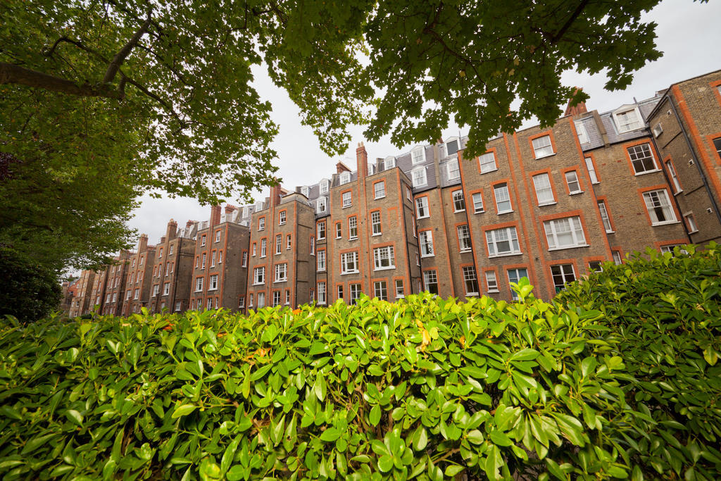 Хостел Evelyn Gardens Лондон Экстерьер фото